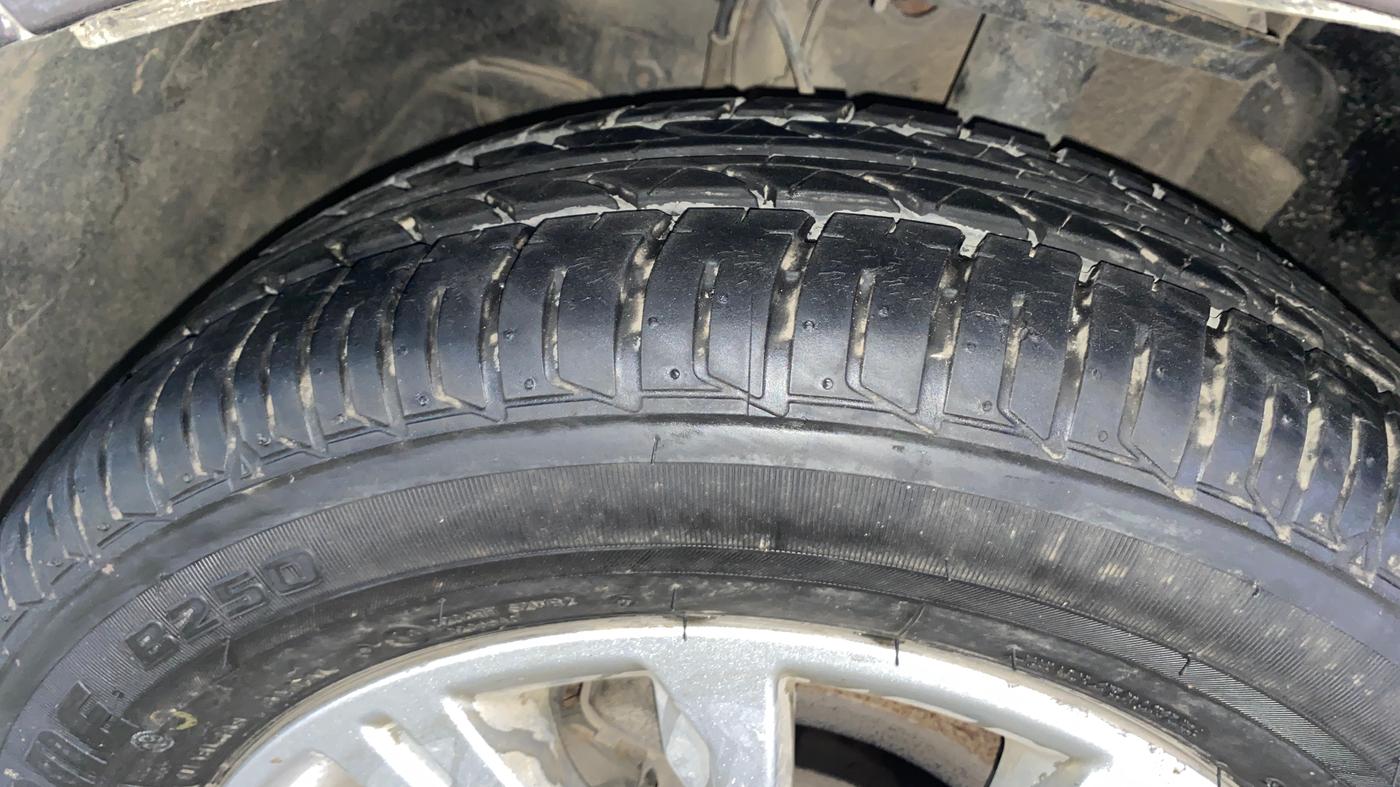 2017 Tata Tiago XZ PETROL, Petrol, Manual, 13,888 km, Left Front Tyre Tread