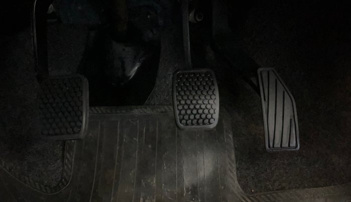 2016 Maruti Alto 800 LXI, Petrol, Manual, 65,591 km, Pedals