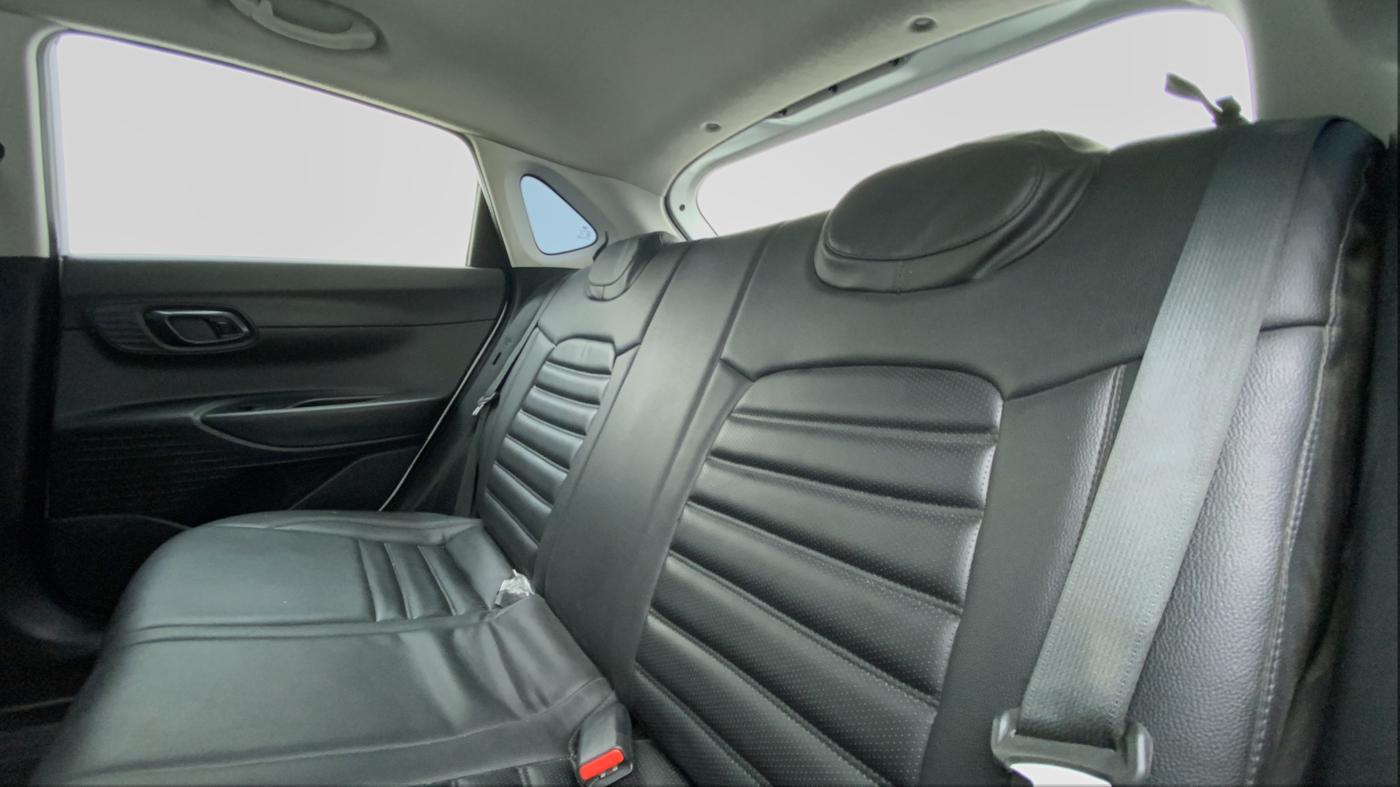 2020 Hyundai NEW I20 MAGNA 1.2 MT, Petrol, Manual, 25,442 km, Right Side Rear Door Cabin