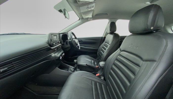 2020 Hyundai NEW I20 MAGNA 1.2 MT, Petrol, Manual, 25,442 km, Right Side Front Door Cabin