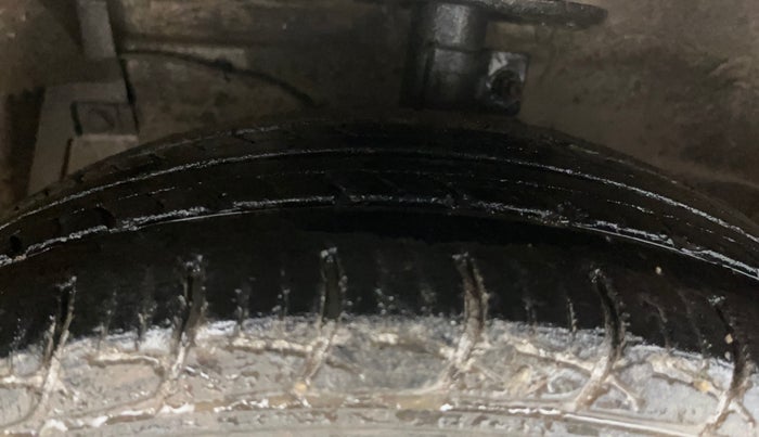 2015 Maruti Ciaz ZXI, Petrol, Manual, 92,340 km, Left Front Tyre Tread