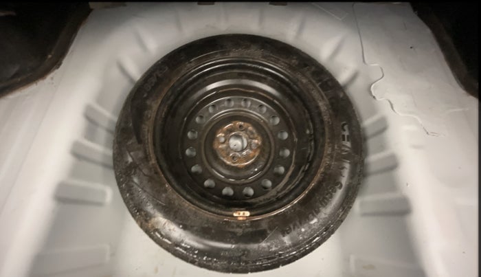 2015 Maruti Ciaz ZXI, Petrol, Manual, 92,340 km, Spare Tyre