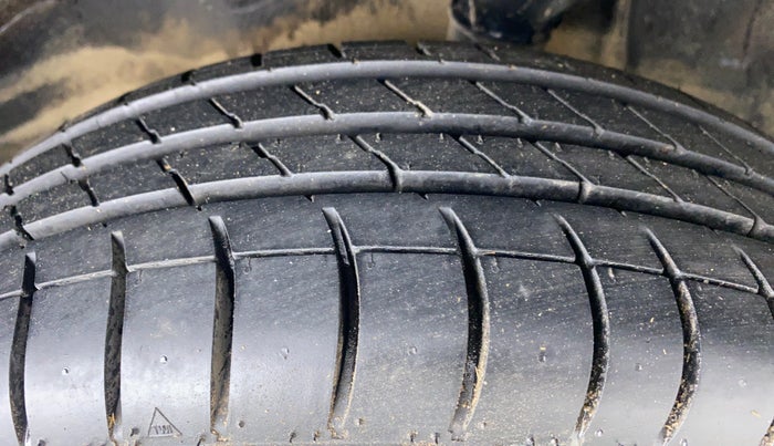 2017 Maruti Alto K10 VXI P, Petrol, Manual, 45,000 km, Left Front Tyre Tread