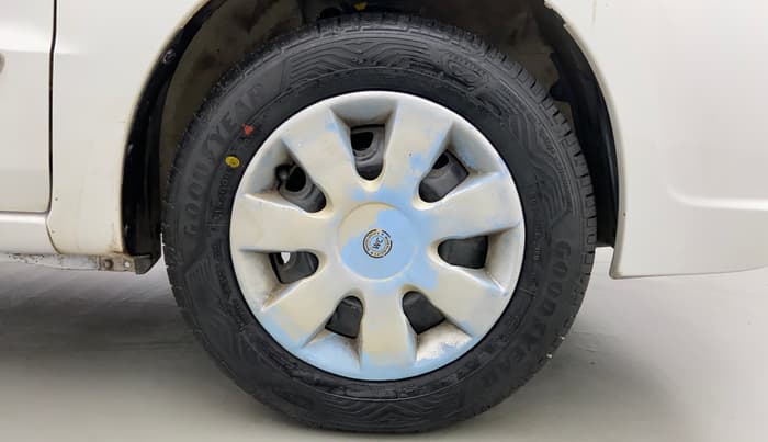2011 Maruti Zen Estilo VXI, Petrol, Manual, 69,129 km, Right Front Wheel