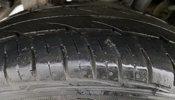 2011 Maruti Zen Estilo VXI, Petrol, Manual, 69,129 km, Left Front Tyre Tread