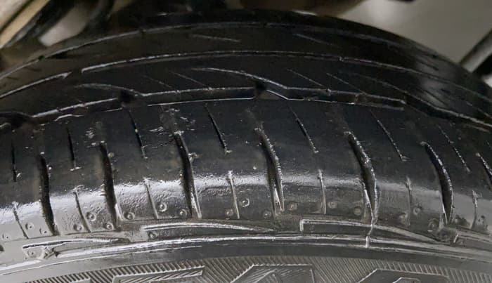 2011 Maruti Zen Estilo VXI, Petrol, Manual, 69,129 km, Left Rear Tyre Tread