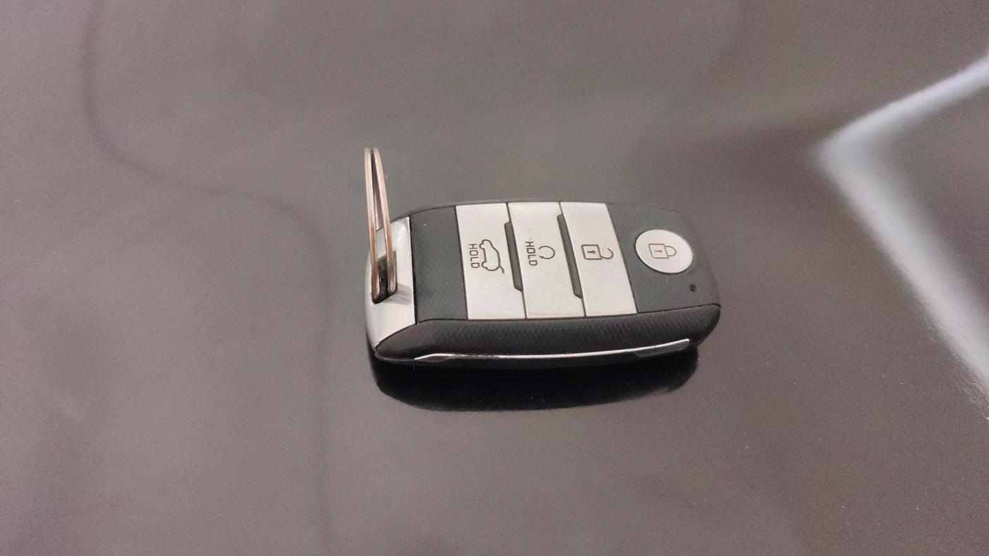 2021 KIA SONET HTK PLUS 1.0 IMT, Petrol, Manual, 53,166 km, Key Close Up