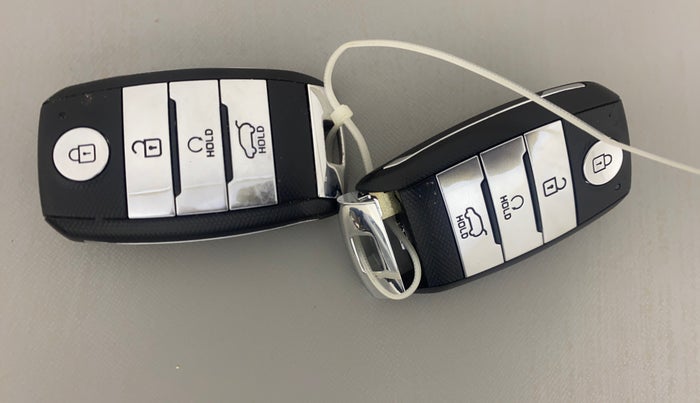 2021 KIA SELTOS HTX IVT 1.5 PETROL, Petrol, Automatic, 19,469 km, Key Close Up