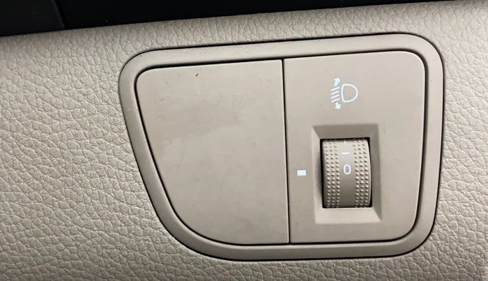 2015 Hyundai Eon D LITE PLUS, Petrol, Manual, 29,520 km, Dashboard - Headlight height adjustment not working