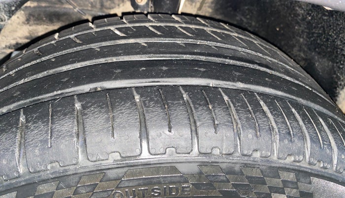 2018 Maruti Baleno DELTA 1.2 K12, Petrol, Manual, 90,508 km, Left Front Tyre Tread