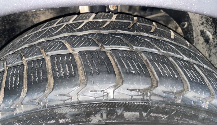 2018 Maruti Baleno DELTA 1.2 K12, Petrol, Manual, 90,508 km, Right Front Tyre Tread