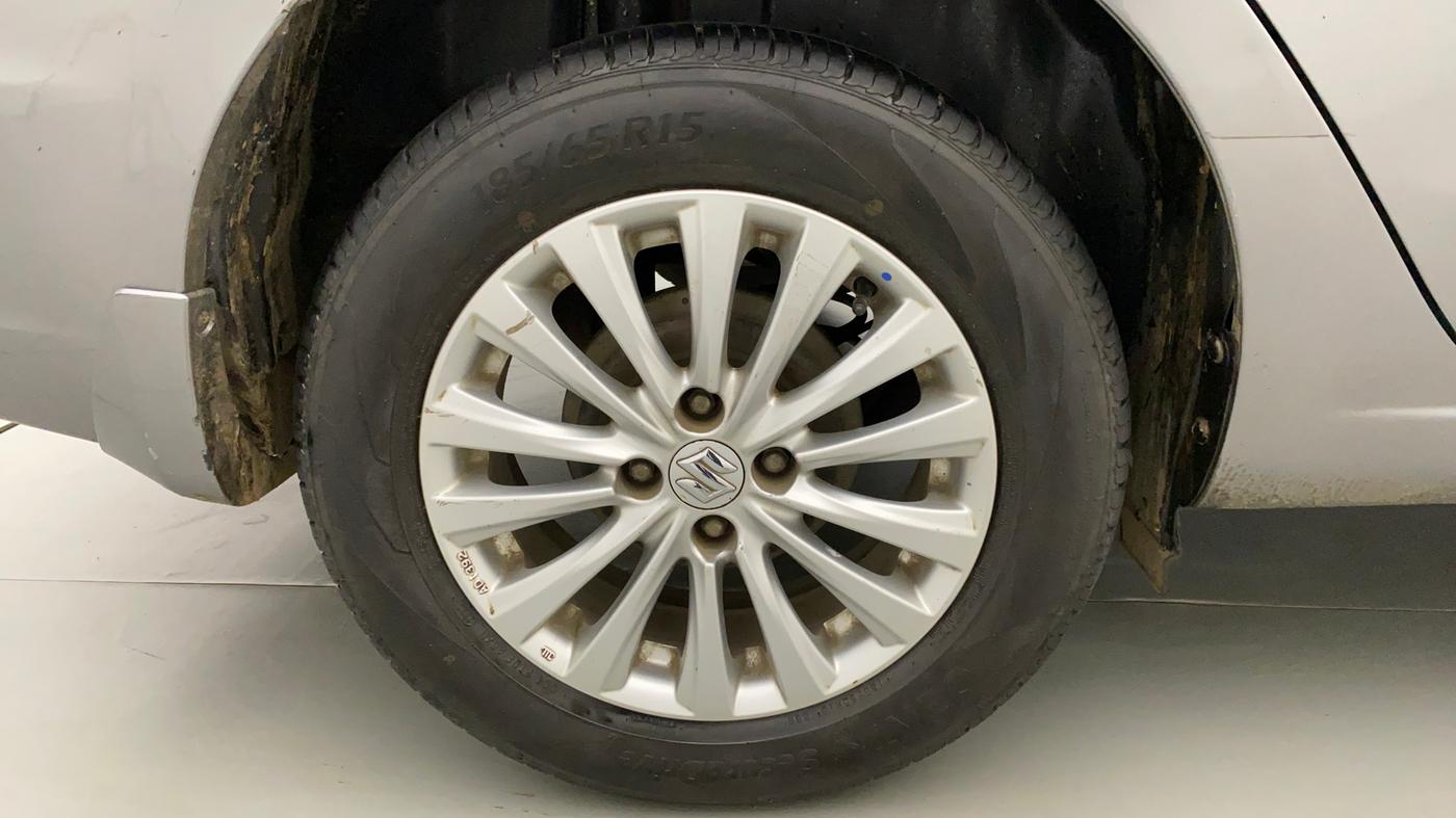 2016 Maruti Ciaz ZXI AT, Petrol, Automatic, 1,01,990 km, Right Rear Wheel
