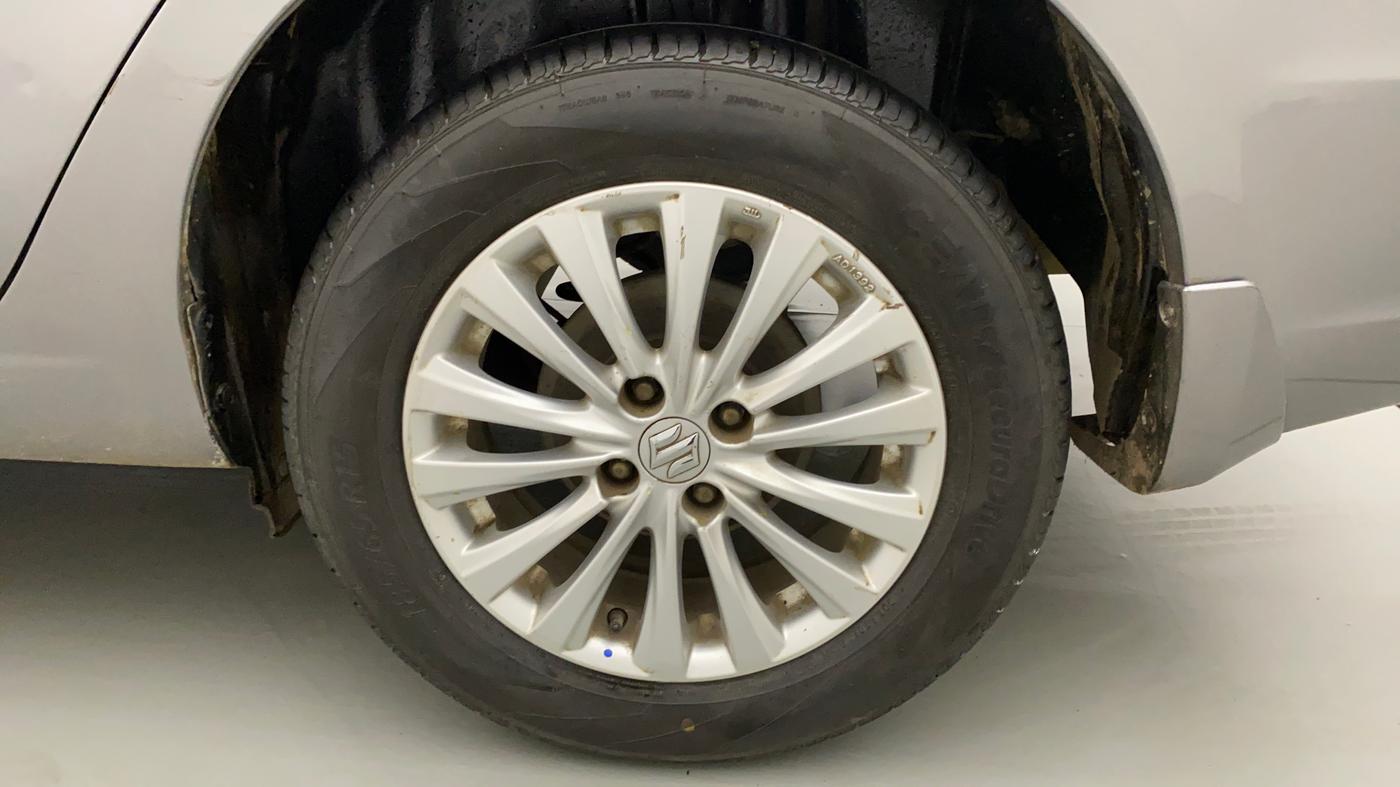 2016 Maruti Ciaz ZXI AT, Petrol, Automatic, 1,01,990 km, Left Rear Wheel