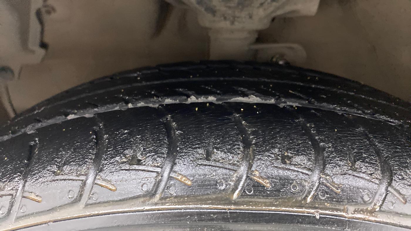 2016 Maruti Celerio VXI AMT, Petrol, Automatic, 61,074 km, Left Front Tyre Tread