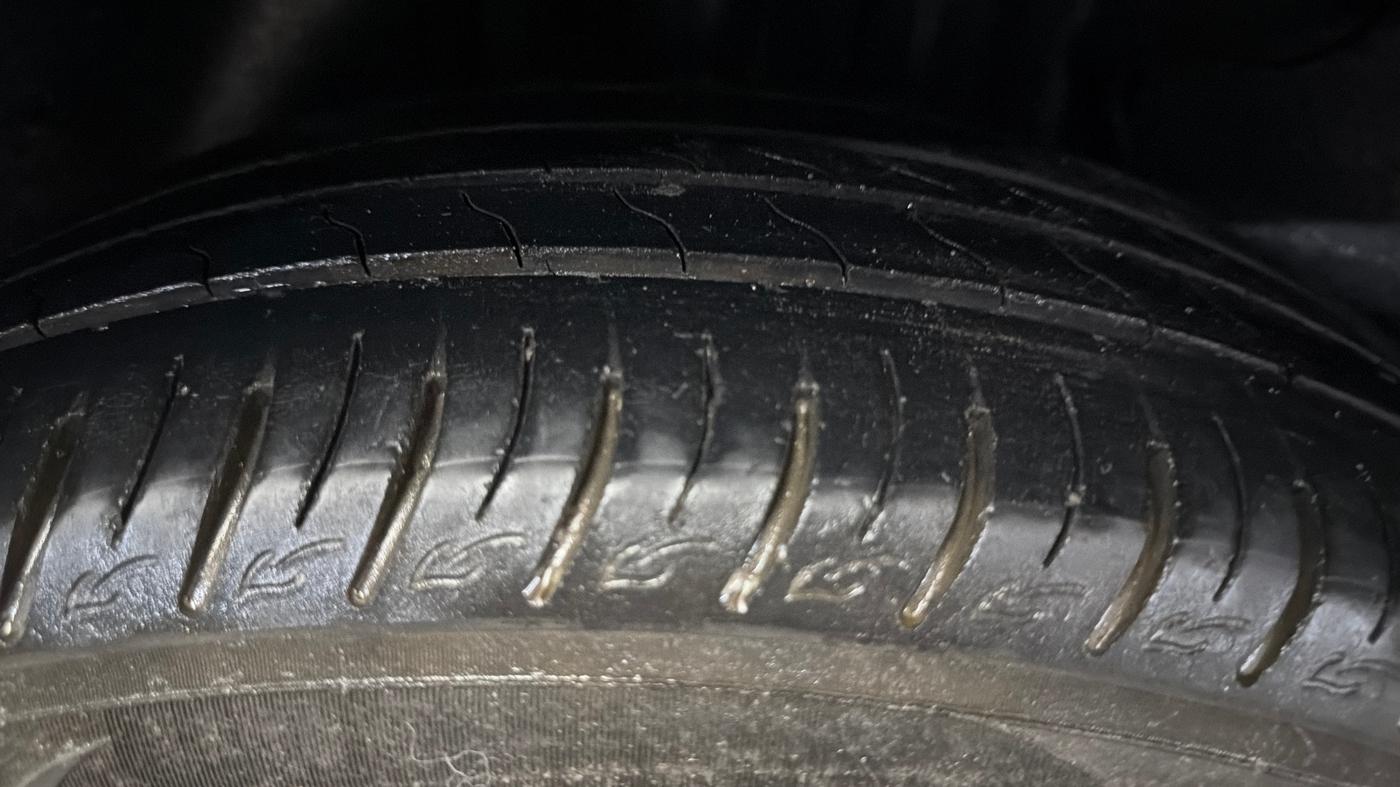 2022 Tata ALTROZ XM PLUS PETROL, CNG, Manual, 53,551 km, Right Rear Tyre Tread