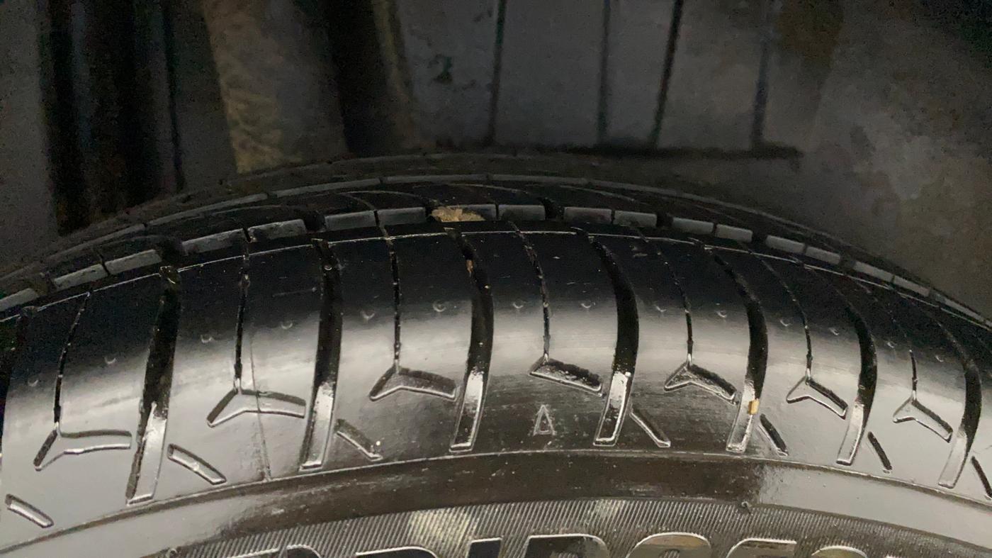 2020 Maruti Dzire ZXI, Petrol, Manual, 81,680 km, Right Rear Tyre Tread