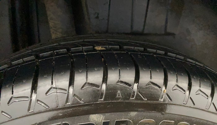 2020 Maruti Dzire ZXI, Petrol, Manual, 81,680 km, Right Rear Tyre Tread