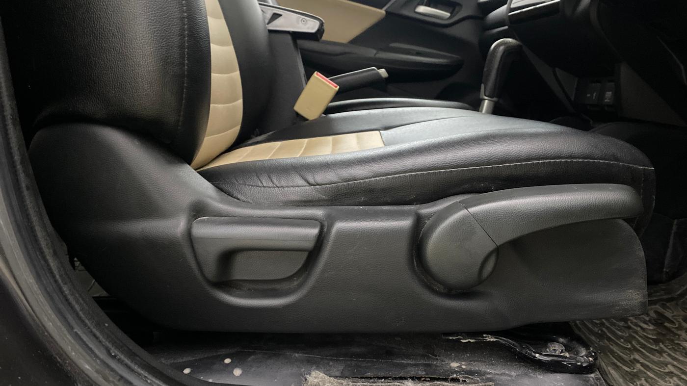 2015 Honda Jazz 1.2L I-VTEC V AT, Petrol, Automatic, 61,733 km, Driver Side Adjustment Panel