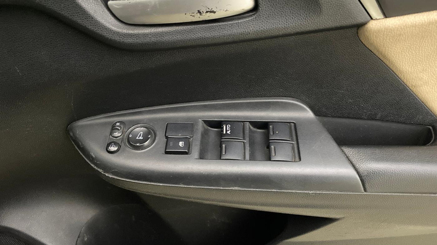 2015 Honda Jazz 1.2L I-VTEC V AT, Petrol, Automatic, 61,733 km, Driver Side Door Panels Control
