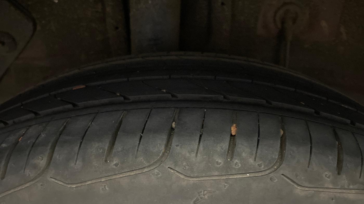 2016 Hyundai i20 Active 1.2 S, Petrol, Manual, 1,30,736 km, Right Rear Tyre Tread