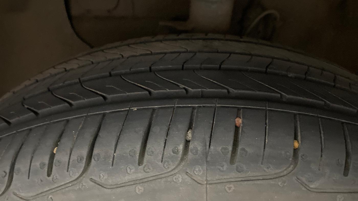 2016 Hyundai i20 Active 1.2 S, Petrol, Manual, 1,30,736 km, Left Front Tyre Tread