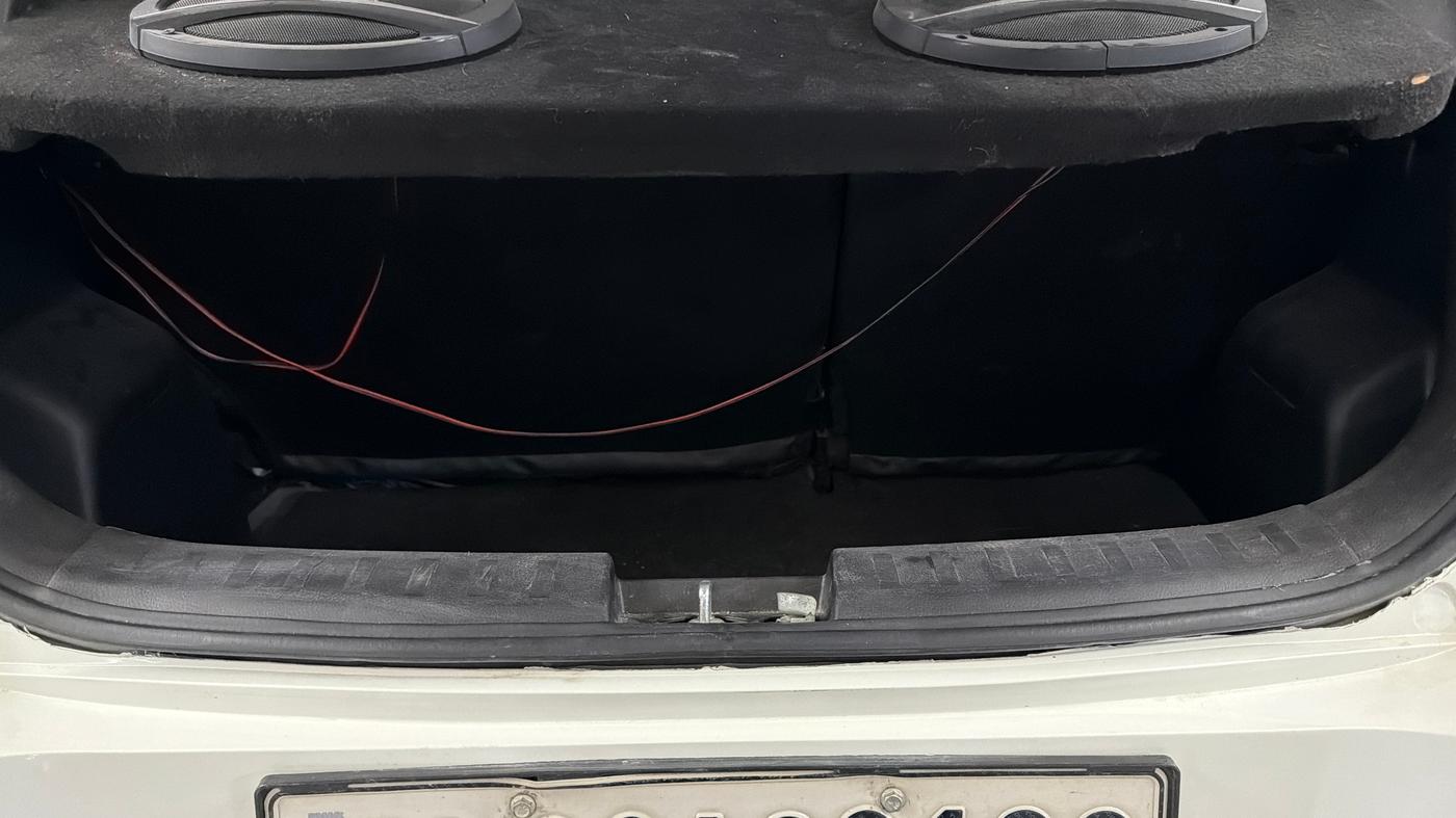 2017 Maruti Swift LXI (O), Petrol, Manual, 31,576 km, Boot Inside