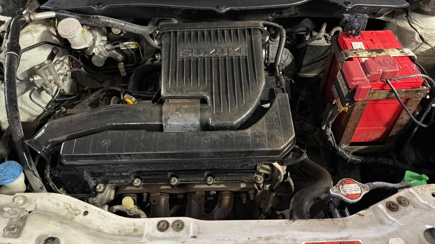 2017 Maruti Swift LXI (O), Petrol, Manual, 31,576 km, Engine View
