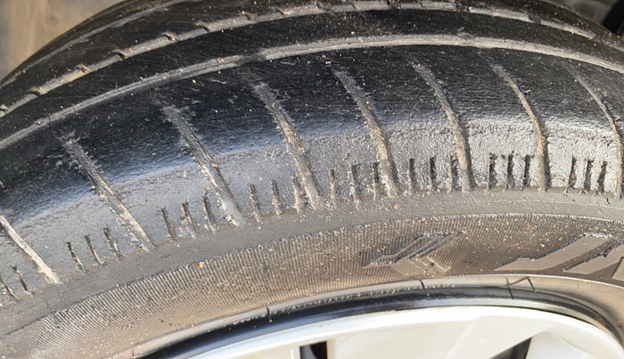 2021 Honda Amaze 1.2L I-VTEC S, Petrol, Manual, 53,671 km, Right Front Tyre Tread