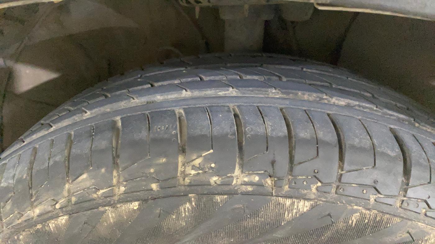 2019 Hyundai VENUE SX PLUS 1.0 TURBO DCT, Petrol, Automatic, 58,077 km, Right Front Tyre Tread