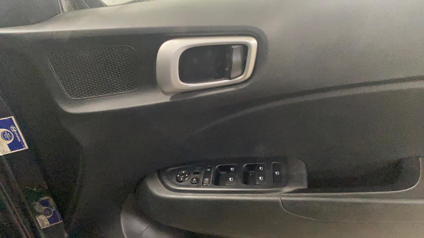 2019 Hyundai VENUE SX PLUS 1.0 TURBO DCT, Petrol, Automatic, 58,077 km, Driver Side Door Panels Control