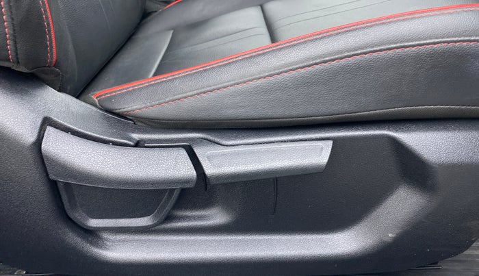 2021 Hyundai NEW I20 N LINE N6 1.0 TURBO GDI IMT, Petrol, Manual, 10,542 km, Driver Side Adjustment Panel