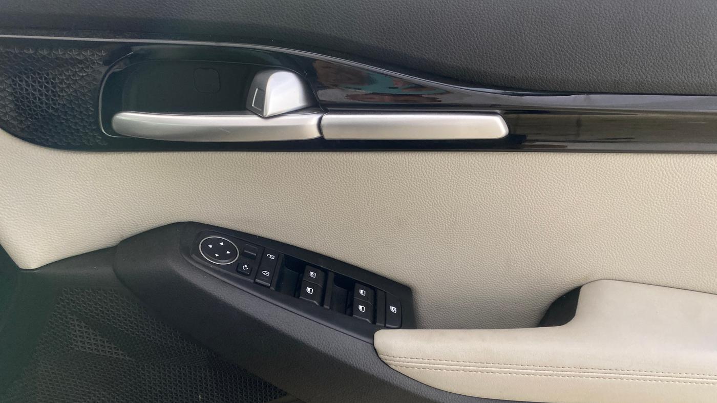 2022 KIA SELTOS  HTX IVT G, Petrol, Automatic, 99,079 km, Driver Side Door Panels Control