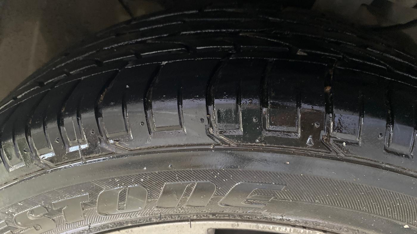 2022 KIA SELTOS  HTX IVT G, Petrol, Automatic, 99,079 km, Left Front Tyre Tread