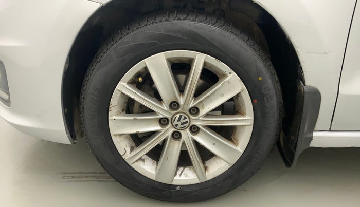 2017 Volkswagen Vento HIGHLINE PETROL AT, Petrol, Automatic, 89,137 km, Left Front Wheel