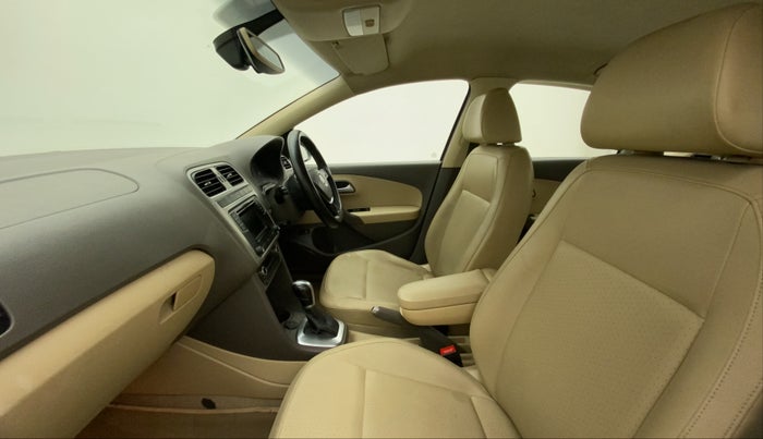 2017 Volkswagen Vento HIGHLINE PETROL AT, Petrol, Automatic, 89,137 km, Right Side Front Door Cabin