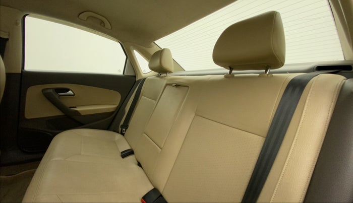 2017 Volkswagen Vento HIGHLINE PETROL AT, Petrol, Automatic, 89,137 km, Right Side Rear Door Cabin