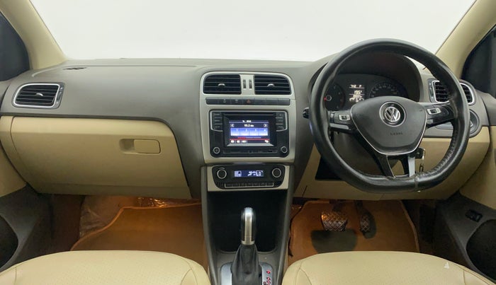 2017 Volkswagen Vento HIGHLINE PETROL AT, Petrol, Automatic, 89,137 km, Dashboard