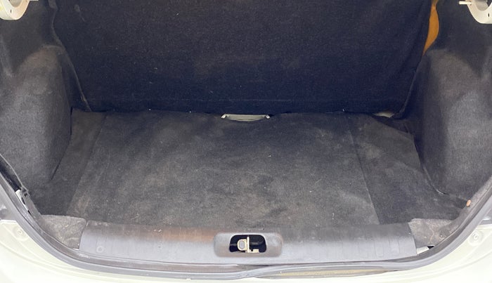 2014 Maruti Swift Dzire VDI, Diesel, Manual, 85,437 km, Boot Inside