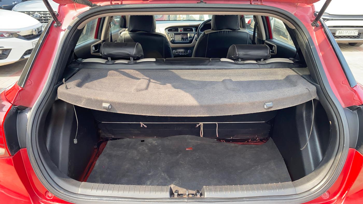 2019 Hyundai Elite i20 ASTA 1.2 (O), Petrol, Manual, 48,369 km, Boot Inside