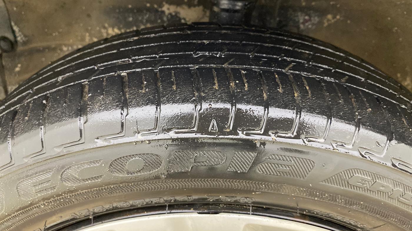 2018 Maruti Wagon R 1.0 VXI, Petrol, Manual, 68,579 km, Left Front Tyre Tread
