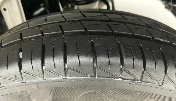 2021 Maruti Alto VXI, Petrol, Manual, 2,037 km, Left Rear Tyre Tread