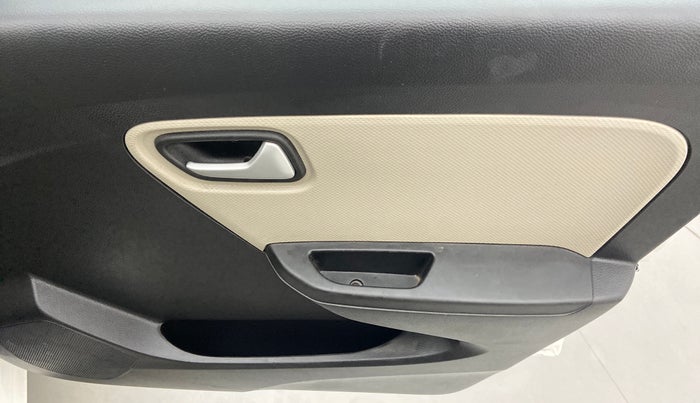 2021 Maruti Alto VXI, Petrol, Manual, 2,037 km, Driver Side Door Panels Control
