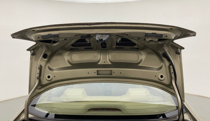 2010 Honda City 1.5L I-VTEC V MT, Petrol, Manual, 1,22,379 km, Boot Door Open