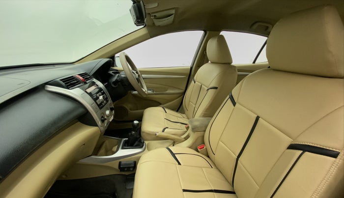 2010 Honda City 1.5L I-VTEC V MT, Petrol, Manual, 1,22,379 km, Right Side Front Door Cabin