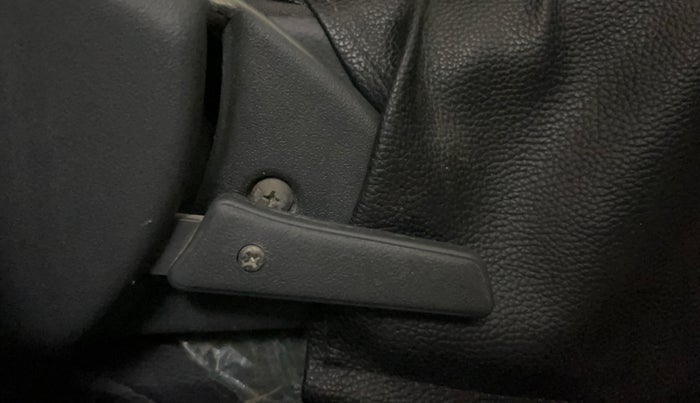 2016 Maruti Alto 800 LXI, Petrol, Manual, 55,691 km, Driver Side Adjustment Panel