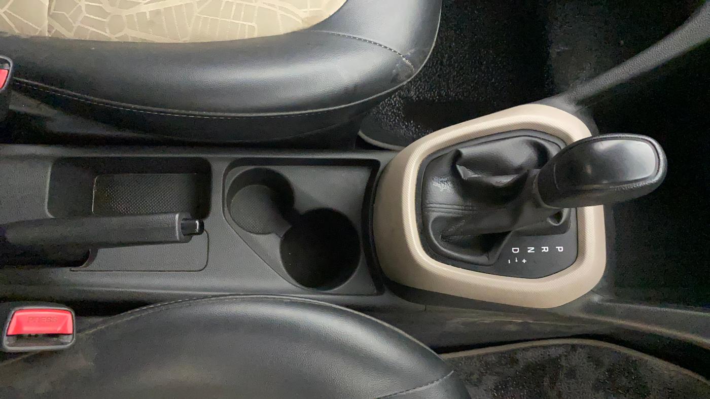 2018 Hyundai Grand i10 MAGNA AT 1.2 KAPPA VTVT, Petrol, Automatic, 33,716 km, Gear Lever