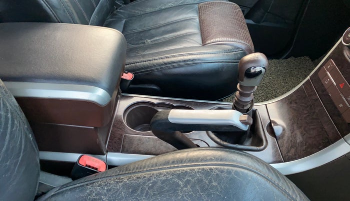 2013 Mahindra XUV500 W8, Diesel, Manual, 85,056 km, Gear Lever