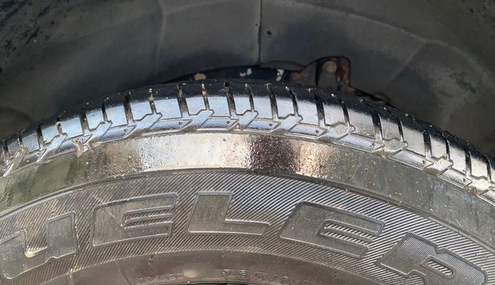 2013 Mahindra XUV500 W8, Diesel, Manual, 85,056 km, Left Rear Tyre Tread