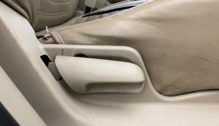 2017 Maruti Swift Dzire VXI, Petrol, Manual, 59,681 km, Driver Side Adjustment Panel