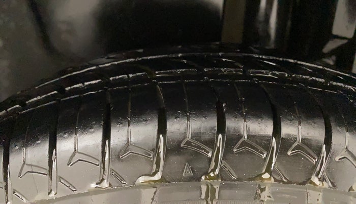 2017 Maruti Swift Dzire VXI, Petrol, Manual, 59,681 km, Left Rear Tyre Tread